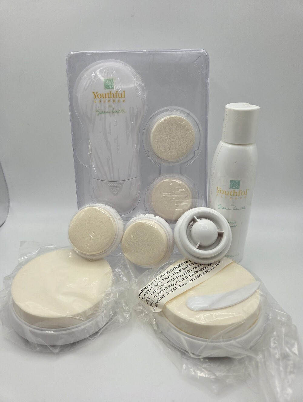 Susan Lucci Youthful Essence Microdermabrasion Set 8 pc With Sponge Cleanser
